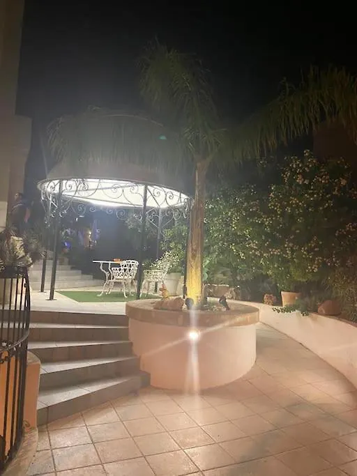 Colours - A Sweet Complex In A Fairytale Setting Villa Is-Swieqi
